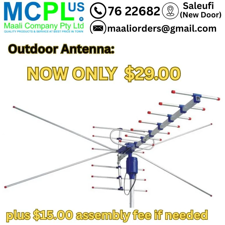Outdoor antenna with multiple elements and mounting system for improved signal reception